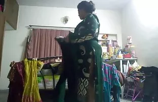 XXX Busty Nyashka رابطه جنسی مقعد را سکس زنان چاق با حیوانات امتحان می کند