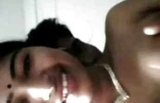 XXX آبنیم می خورد زنان سکسی چاق