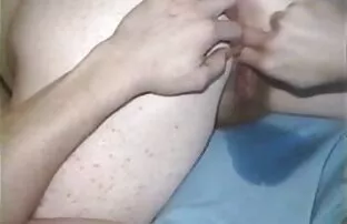 XXX دیل در یک دستمال صاف یک مهره سفت سکس ادمهای چاق و سخت می کند
