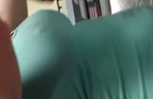 XXX یک پسر کوچک سرگرم کننده یک دوست دختر فیلم سکسی زنان خیلی چاق چاله تنگ را می آموزد