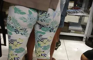 XXX مرد بزرگ سکس چاق سیاه شب هنگام بیدمشک و الاغ می کند