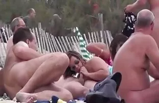 XXX دو دوست فاحشه فاحشه هستند سکس چاق پیر