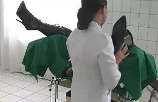 XXX دختران شگفت انگیز سکس چاق ترین زن دنیا یک نفر را می گیرند