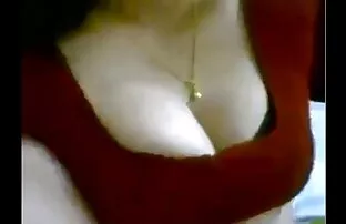 XXX مرد عضلانی ریدن زن چاق بلوند و دوجنسگرا را لگد می زند