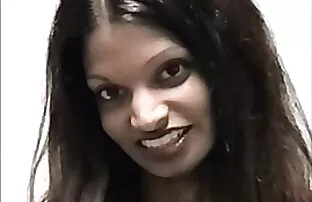 XXX برای خانم فیلم سکسیزنان چاق بزرگ همراه با یکی از اعضای مجله کیف ، تبلیغ بزرگی دریافت کرد