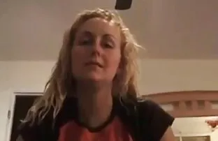 XXX مادر بالغ به حمام جوان حمله سکس زنان چاق از کون کرد